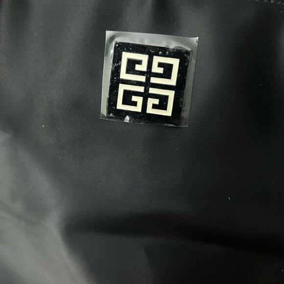 Givenchy Black and White Tote Bag - Picture 5 of 12